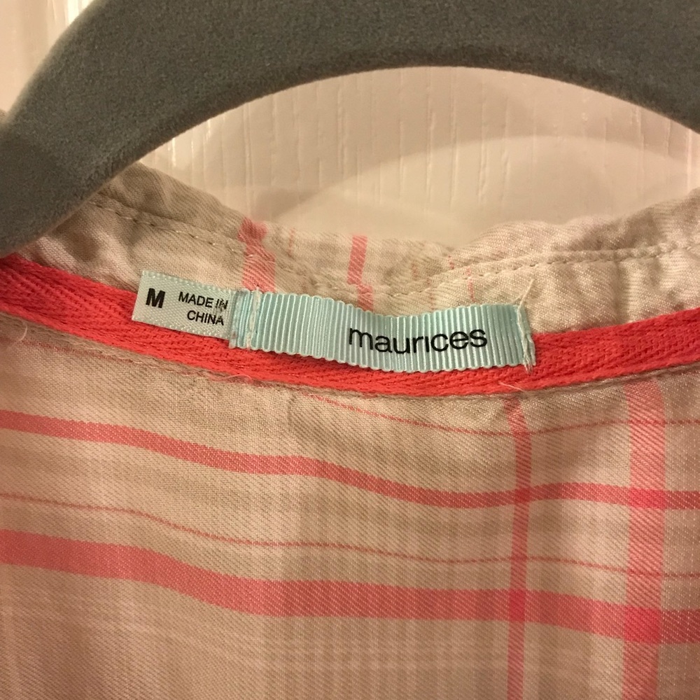 Maurice’s button down top - Picture 3 of 5